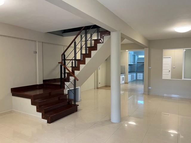 PP437 ขายทาวน์เฮ้าส์ 2 ชั้น ซอยพัฒนาการ 28 ออกพัฒนาการ 20 อ่อนนุช17 พัฒนาการ 32 เดินทางสะดวก 4