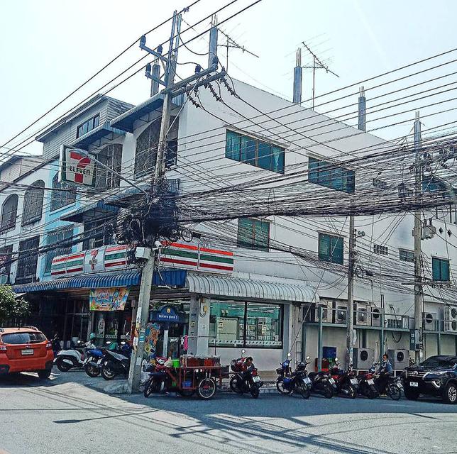 ขายอาคารพาณิชย์ (โครงการตึกน้ำ) ทำเลทอง ห้องหัวมุม จังหวัดชลบุรี 2