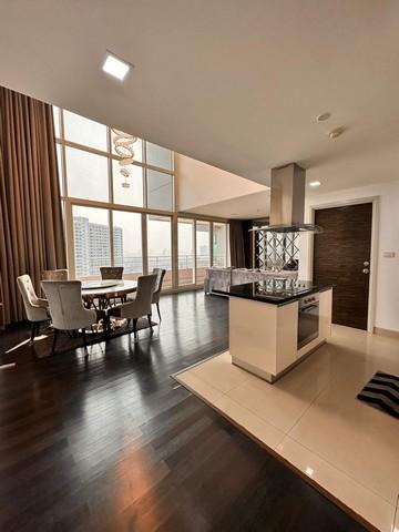 A Triplex Penthouse for Rent with City View and River View at Watermark Chaophraya River 1