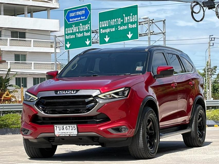 ISUZU MU-X 3.0 ULTIMATE 2WD ปี 2023 โฉม ปี20-ปัจจุบัน สีแดง เกียร์ออโต้