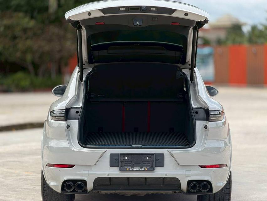 Cayenne 3.0 E-Hybrid Coupe 11