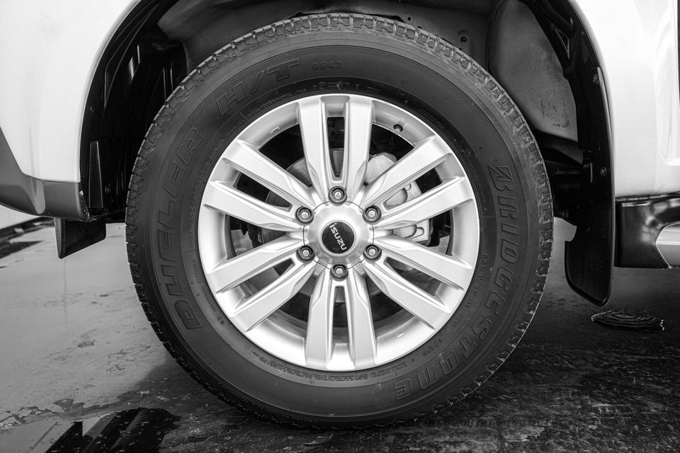 2018 ISUZU MU-X 3.0 DVD Navi 2WD สีขาว เลขไมล์ 82729 กม. 18