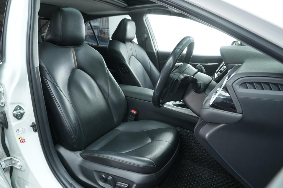 2020 TOYOTA CAMRY 2.5 HYBRID สีขาว เลขไมล์ 82455 กม. 14