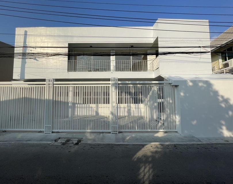 ให้เช่าโฮมออฟฟิศ / บ้านเดี่ยว 2 ชั้น / สร้างใหม่ / ทำเล สุทธิสาร ห้วยขวาง / ซอยวัฒนานิเวศน์ / ใกล้ MRTสุทธิสาร / บ้านสวยมาก / Renovate ใหม่ทั้งหลัง 4