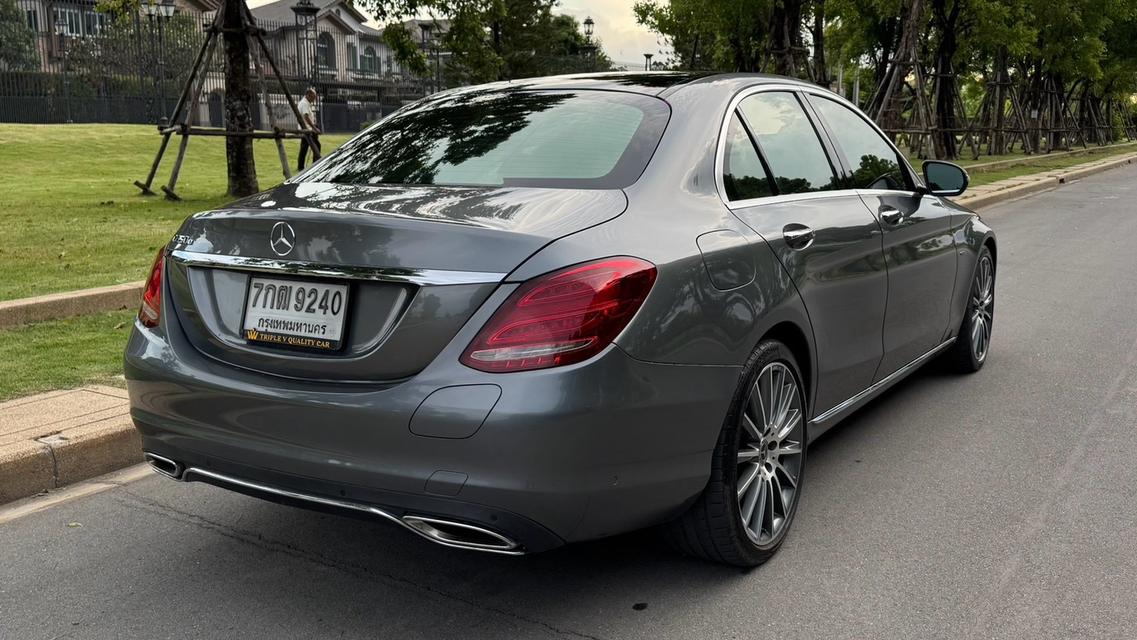 (แจ้งรหัสรถ TPV9240) 🎊 Mercedes-Benz C350e AMG Dynamic ปี 2017🎊 รูปย่อยที่ 4