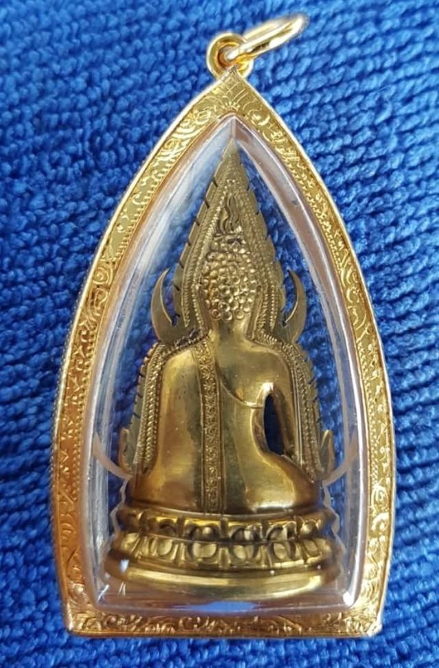 พระพุทธชินราชเลี่ยมทอง