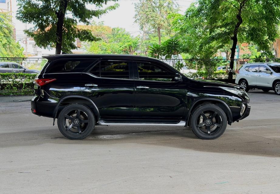 Toyota Fortuner 2.4 V auto 4x4  ปี 2018 รูปที่ 4