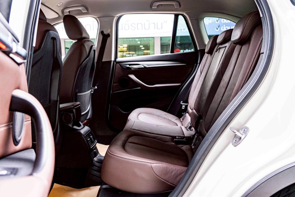 รหัสรถ NP9124 รุ่นรถ : BMW X1 SDRIVE18i XLINEปีรถ : 2017 14