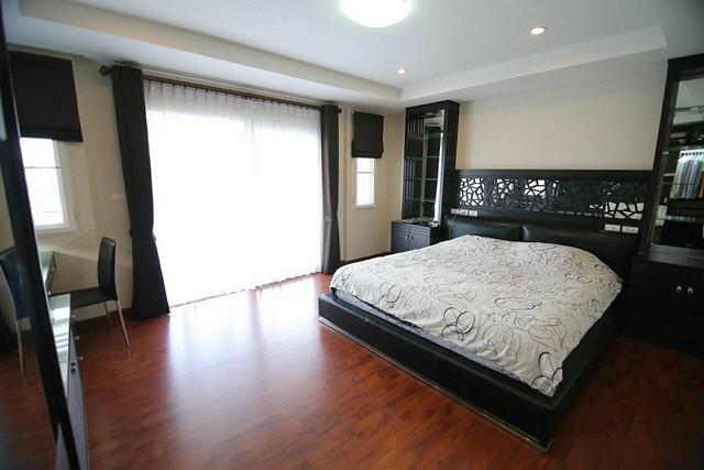ให้เช่าทาวน์โฮม 3 ชั้น 192 ตรม. ศุภาลัย พาร์ควิลล์ รามอินทรา 23 เขตบางเขน เฟอร์นิเจอร์ Built in 4
