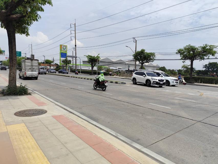 ที่ดินแปลงใหญ่ ติดถนนใหญ่ 13 ไร่กว่า ทำเลทอง ใกล้สนามบิน อ่อนนุช ลาดกระบัง ยกแปลง แปลงใหญ่ 13 ไร่กว่าติดถนนใหญ่ อ่อนนุช ลาดกระบัง 12
