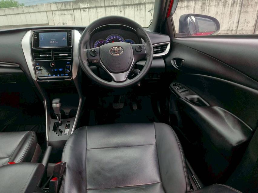 TOYOTA YARIS 1.2 MID Hatchback สีแดง ปี 2020 9