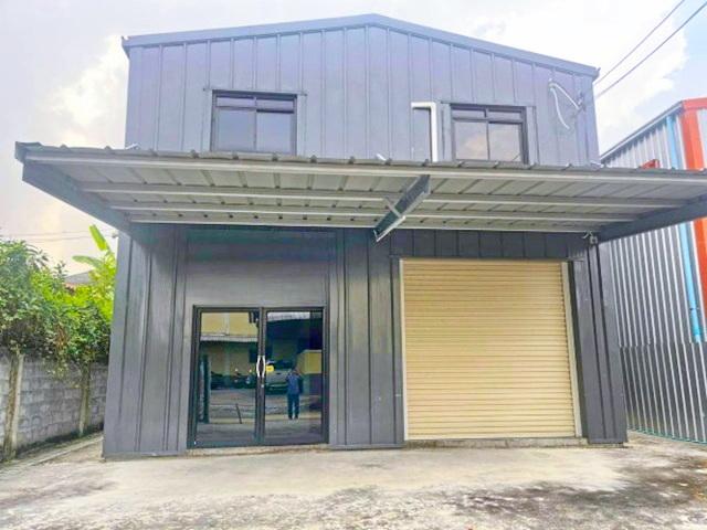 ให้เช่าโกดังพร้อมออฟฟิศ โชคชัย 4 ซอย 60-74 MRTโชคชัย 4 2.5 กม. 1 นอน 2 น้ำ ใกล้รร.สตรีวิทยา 2 700 ม. 65 ตร.ว. 270 ตร.ม.. 3