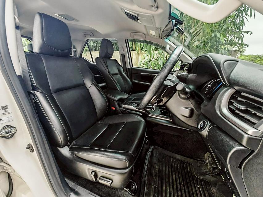 ขาย TOYOTA FORTUNER 2.4 V ปี 2021 ไมล์แท้ 30,000 กม. 8