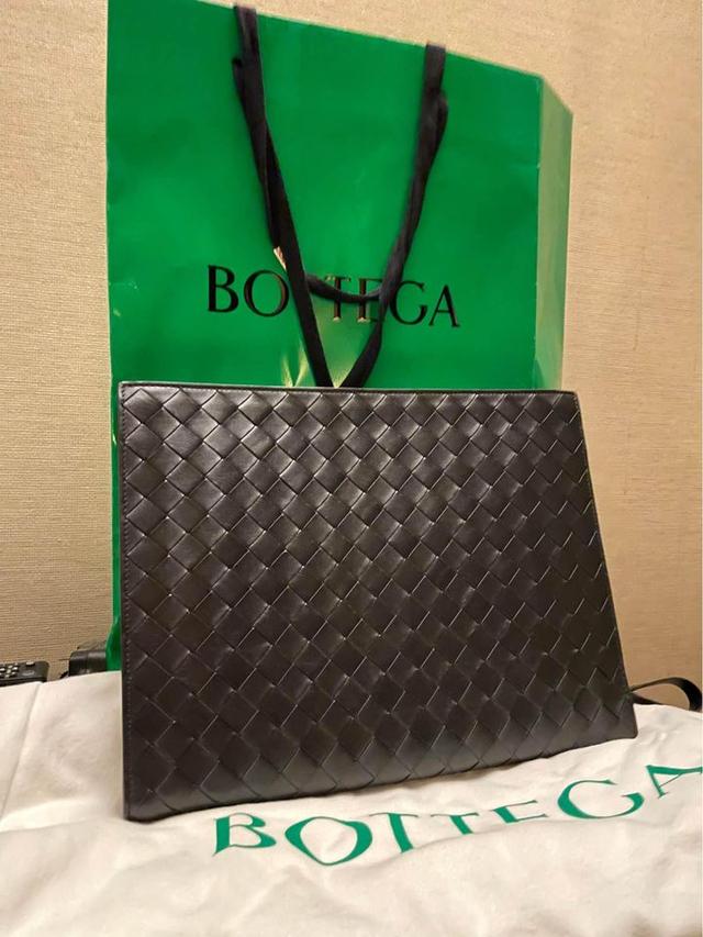 Bottega Veneta Classic Intrecciato Document Holder 1