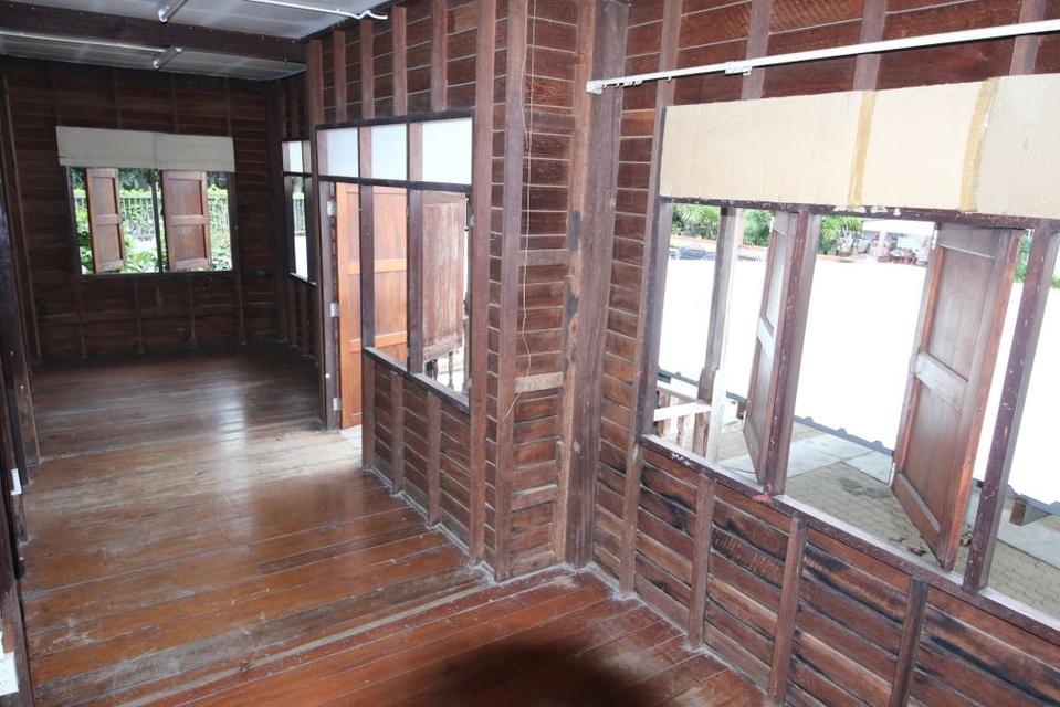 ขายบ้านพร้อมที่ดิน บ้านไม้เรือนไทย 3 ห้องนอน ติดคลองบางขุนเทียน ทำเลดี ใกล้ BTS วุฒากาศ 150 ม. 12