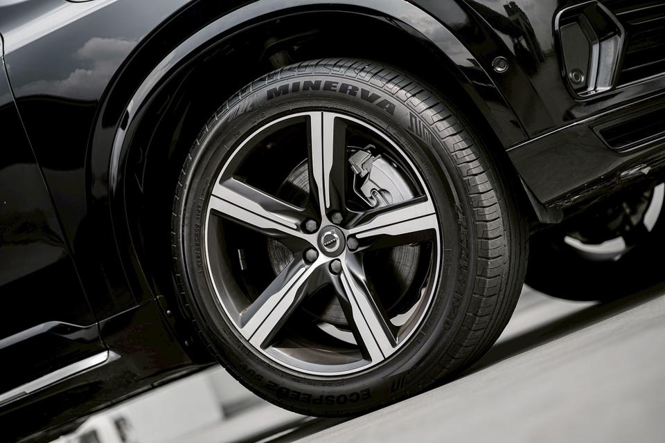 Volvo XC90 T8 Inscription 4WD 2019 สีดำ ราคาดีมาก รูปที่ 5