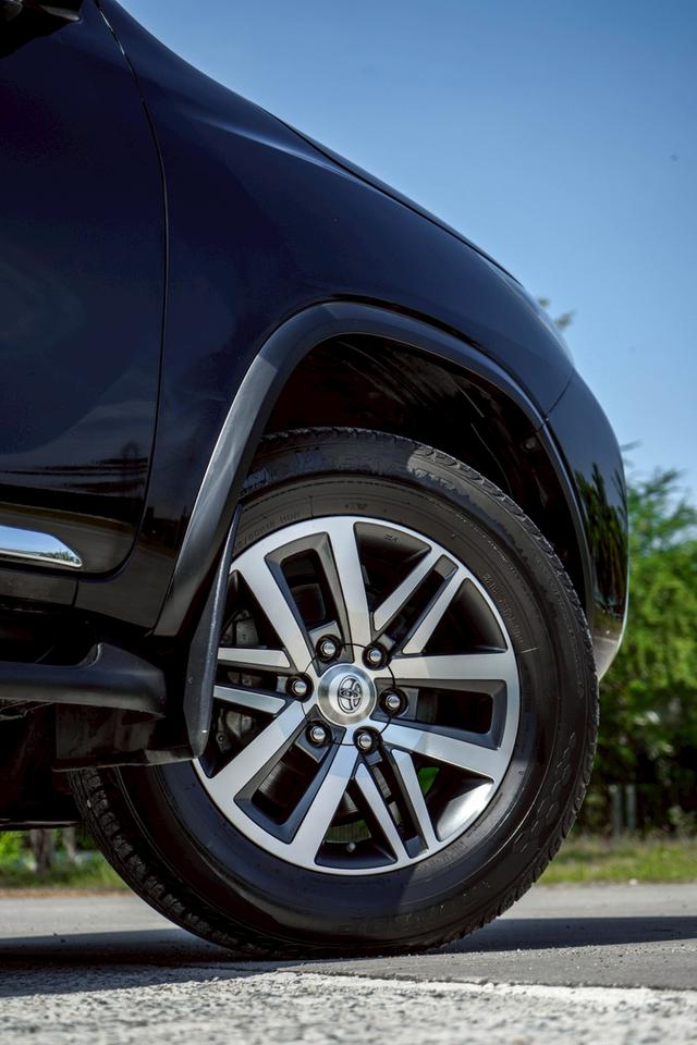 รหัสรถ CBL3595 TOYOTA FORTUNER 2.4 V AT 2017 8