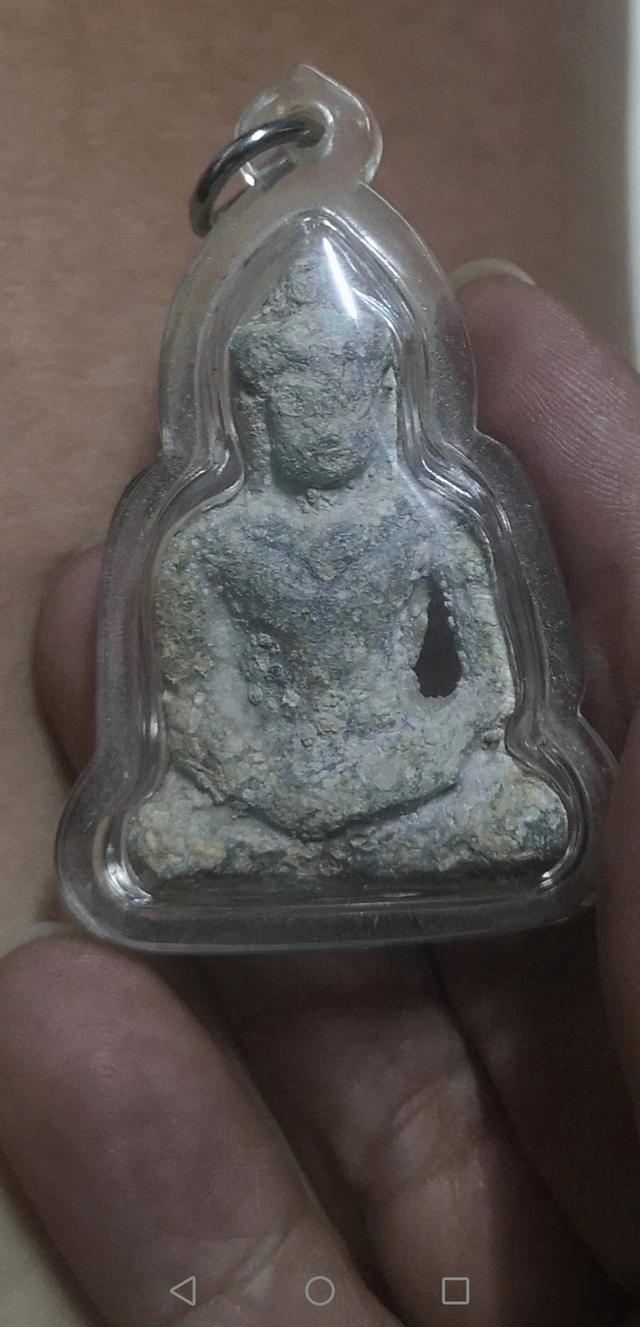 เปิด​ พระร่วงนั่ง​ เนื้อสนิมแดง​ กรุคอกควายจ.ชัยภูมิ