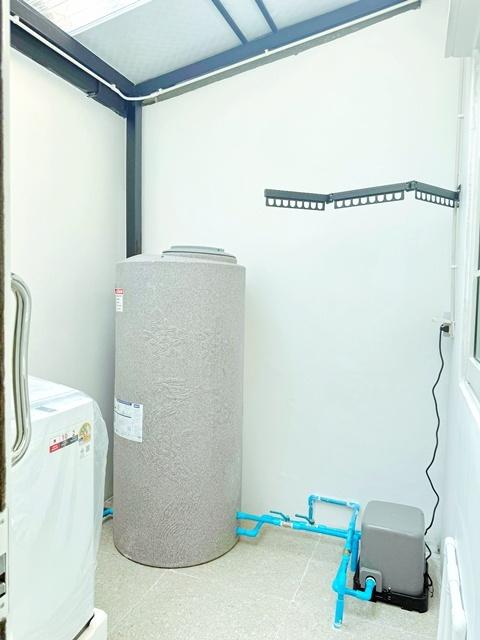 รังสิตคลอง1 เช่าทาวน์เฮ้าส์ 2 ชั้น 3 นอน 2 น้ำ ฟิวเจอร์พาร์ค รังสิต 1.2 กม. รพ.ปทุมเวช 2.1 กม. เหมาะอยู่อาศัย หรือปล่อยเ 7