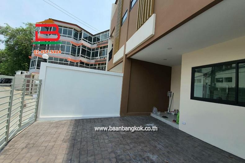 ทาวน์โฮม ซอยลาดพร้าว 96 เนื้อที่ 19.3 ตรว. ถนนลาดพร้าว เขตวังทองหลาง 3