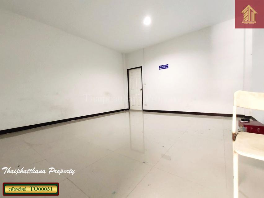 โกดัง พื้นที่สีม่วง พร้อมใช้ ซอยไทยประกัน ถนนเทพารักษ์ 13