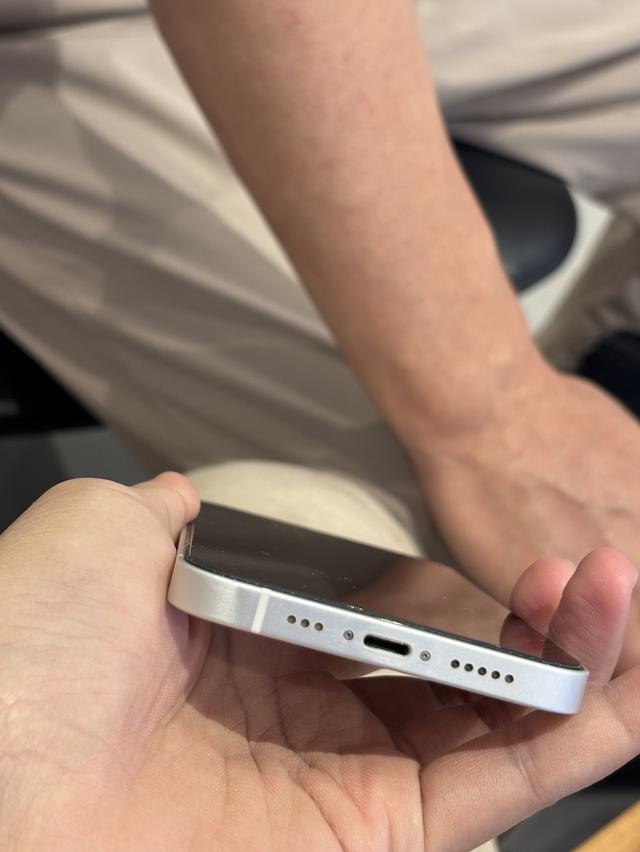 iPhone 12/128g  6