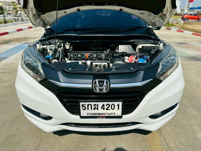 #HONDA HRV 1.8EL SUNRUFF TOP ปี2016 สีขาว เกียร์ออโต้ เครื่องเบนซิน  ราคา 409,000บาท 🌟ออกรถ5,000บาท🌟 ผ่อนนาน  84งวด  ผ่อน 8,008/72งวด  -ภายในเบาะหนั รูปที่ 12