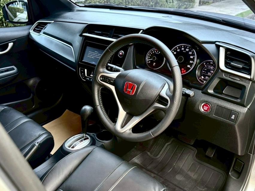 รหัสรถ PAT7858 Honda BR-V 1.5 SV (Top) สีเงิน ปี2018  4