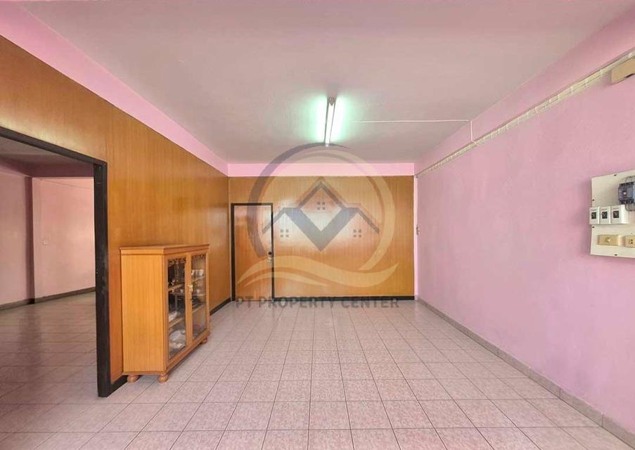 ตึก 4 ชั้น 2 คูหา ซอยเจริญกรุง109 ย่านบางคอแหลม ต่อเติมด้านหลังทุกชั้น ตีทะลุเชื่อมอาคารบางส่วน ขายตามสภาพ ทำเลใจกลางเมือง ใกล้รถไฟฟ้า ราคาพิเศษ 7