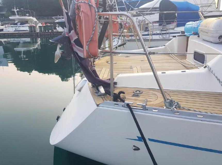 1988 Oyster 48 Lightwave Sailboat for sale 10