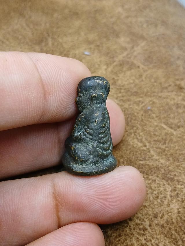 หลวงพ่อเงิน ปืนแตก เศียรโต 3