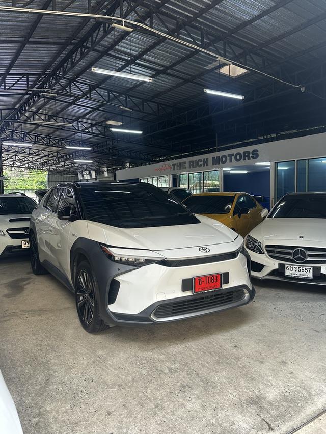 ไฟฟ้าสัญชาติญี่ปุ่น🇯🇵..ไม่ต้องวัดดวง..กะ อาผิง อาหวัง 🤗✅  TOYOTAbZ4x(AWD)⚡️ 18000km สภาพพลาสติกยังไม่แกะ รถศูนย์ประกันครบ 2023  1,080,000- 081 955 รูปที่ 5