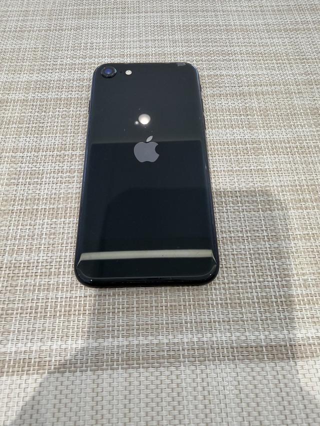 iPhone SE 2 64 GB ฝาหลังแตก
