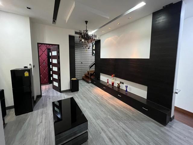 ให้เช่า บ้าน ซอยสุขุมวิท 26 ใจกลางสุขุมวิท ใกล้ BTS พร้อมพงษ์ EmQuartier Emporium ตกแต่งพร้อมเข้าอยู่ เดินทางสะดวก 12