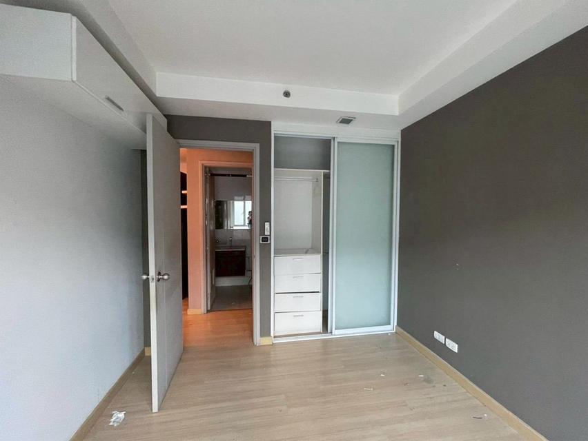Condo Thru Thonglor (ขายต่ำกว่าราคาตลาดเยอะ เพียง 2.2 ลบ.) ห้อง 36 ตารางเมตร 1 ห้องนอน ชั้น4 พร้อมเข้าอยู่ 1