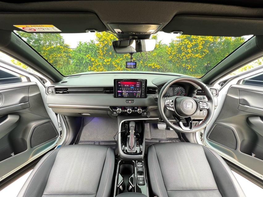 ปี23 Honda HRV eHEV RS Top สีขาวซันไลท์✨มือเดียว สภาพป้ายแดง ไมล์ 40,xxx โล เข้าศูนย์ทุกระยะ สีเดิมทั้งคัน 7