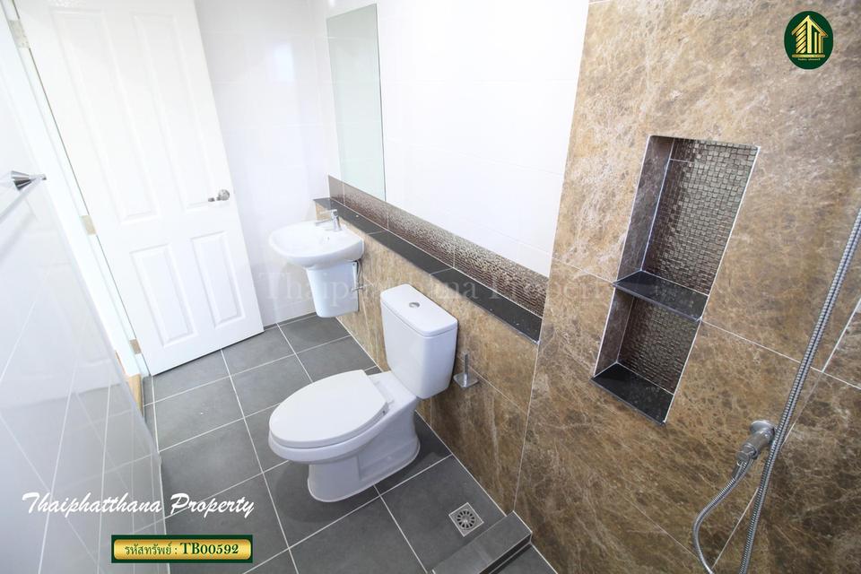 โกลเด้น นีโอ บางนา-กิ่งแก้ว 14