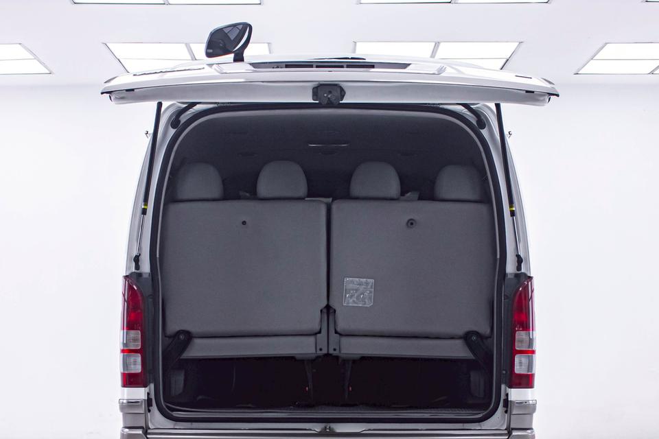 TOYOTA VENTURY 2.7 V 2010  16