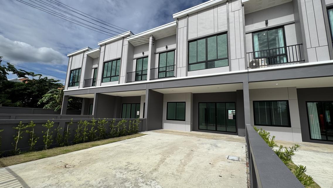 โครงการใหม่ Narit Ville ทาวน์โฮม 2 ชั้น 4 ห้องนอน 4 ห้องน้ำ 19