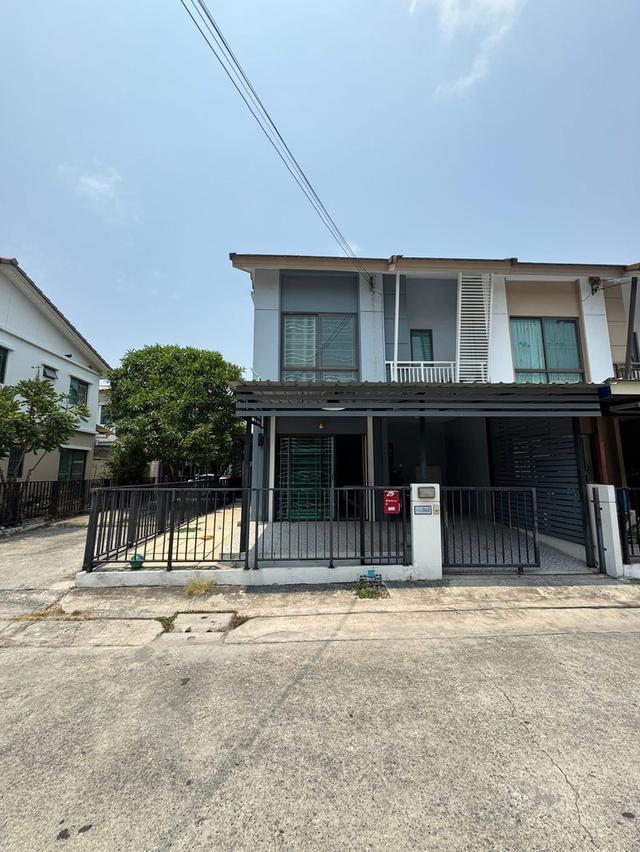 ‼️ขายบ้านหลังมุมสนใจติดต่อ ทักแชทได้เลยนะคะ ‼️ บ้านพฤกษา 87/1 (หลังมุม) หมู่บ้านอยู่ในพฤกษาอเวนิว ถนนหนามแดง-บางพลี เข้า-ออก ได้หลายทางทั้งถนนบางนาตรา 2