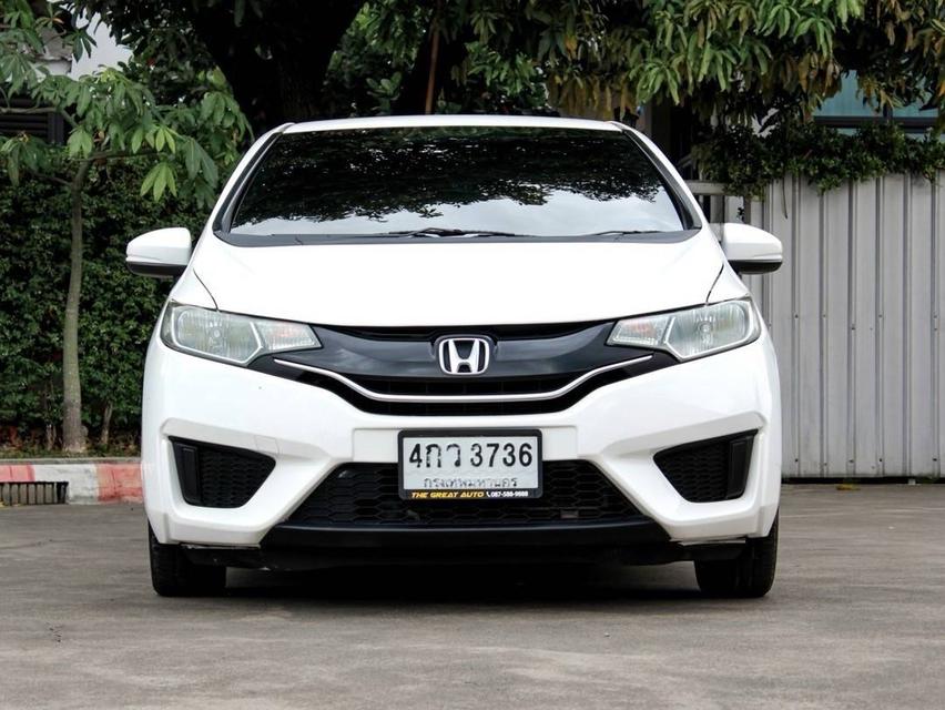 HONDA JAZZ 1.5 i-VTEC V+ ปี 2015 (VAT) เกียร์ AUTO สีขาว เครื่อง เบนซิน รถสวยพร้อมใช้งาน ไมล์แท้เพียง 164,906 km. 2