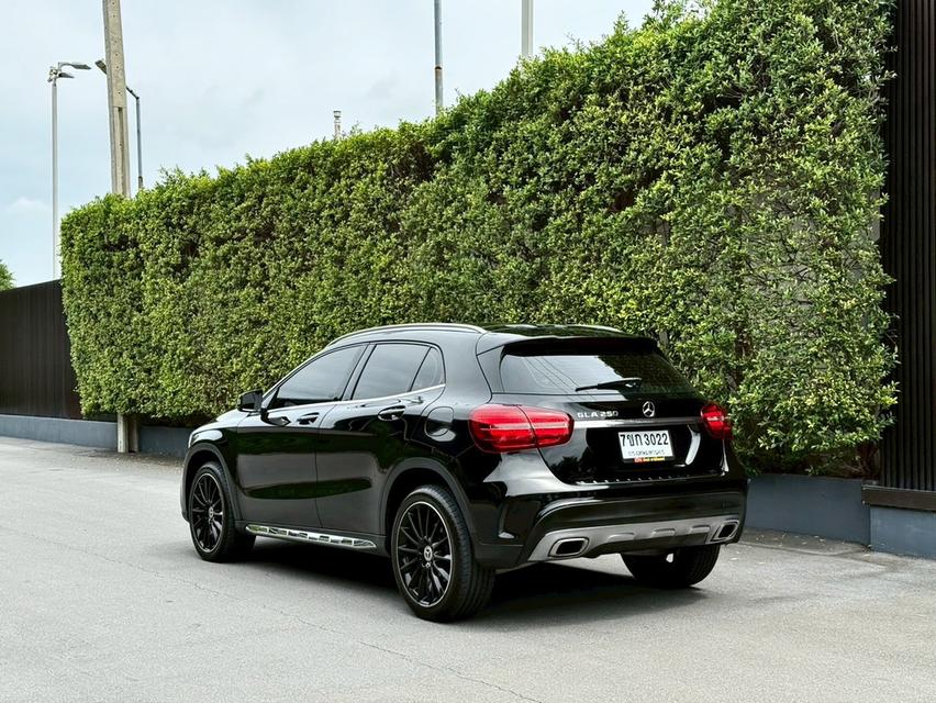 Benz GLA250 Amg 2019 Facelift ไมล์วิ่ง 108,000 km. เข้าศูนย์ทุกระยะ รถสวย จัดไฟแนนซ์ได้เต็ม 4