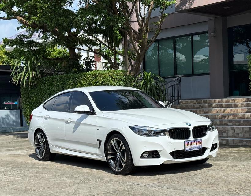 2019 BMW 320DGT MSPORT LCI รถออกศูนย์ BMW THAILAND สภาพป้ายแดง รถวิ่งน้อย เข้าศูนย์ตามระยะ รถไม่เคยมีอุบัติเหตุ ยางใหม่พึ่งเปลี่ยนครับ