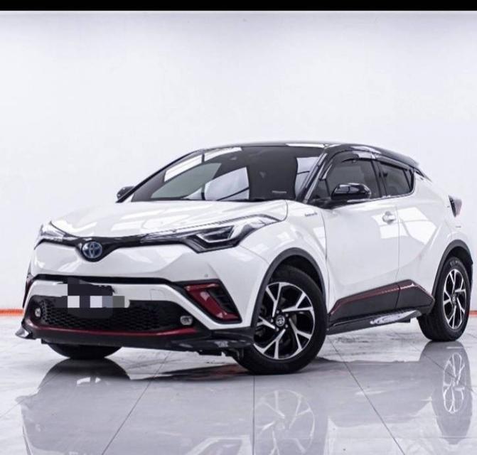 toyota ch-r 1.8 รถโดนใจวัยรุ่น