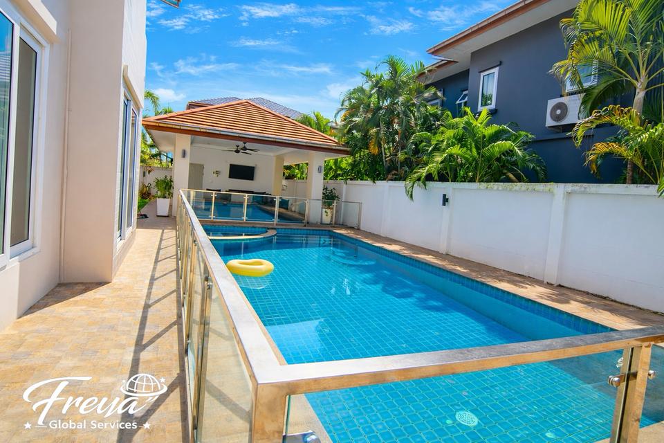 🏡✨ Luxury Family Pool Villa – East Pattaya 📍 Lakeside Court 5 | Pong, Banglamung, Chonburi 2