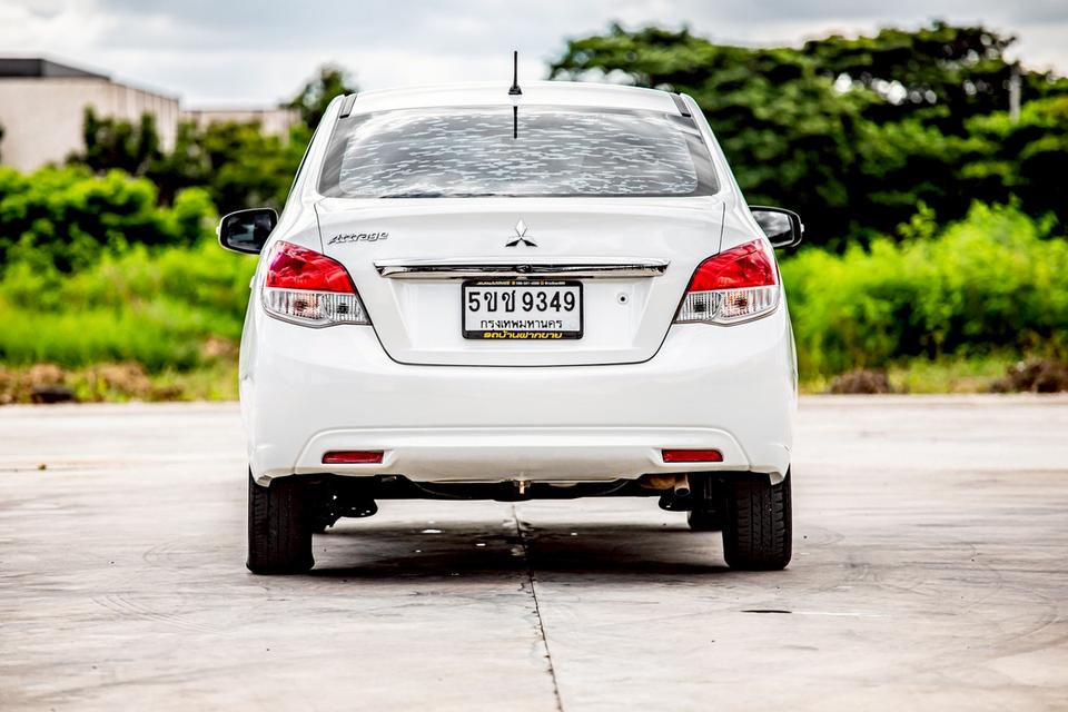 Mitsubishi Attrage 1.2 GLS ปุ่มสตาท์ สีขาว เกียร์ออโต้ ปี 2014 7