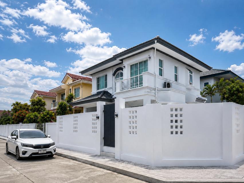 Luxury Corner Pool Villa | Land & House Park Chalong 3