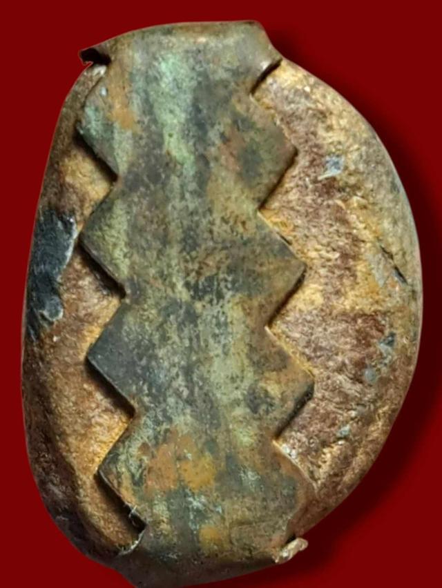 หลวงพ่อเงิน เปิดให้บูชาจ้า 3