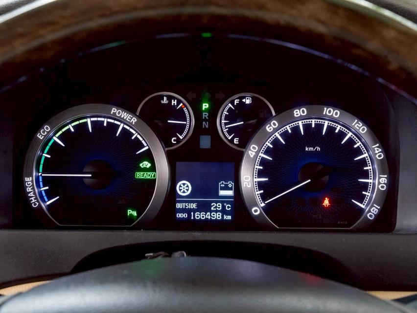 Toyota Alphard 2.4 Hybrid E-Four 2013 16