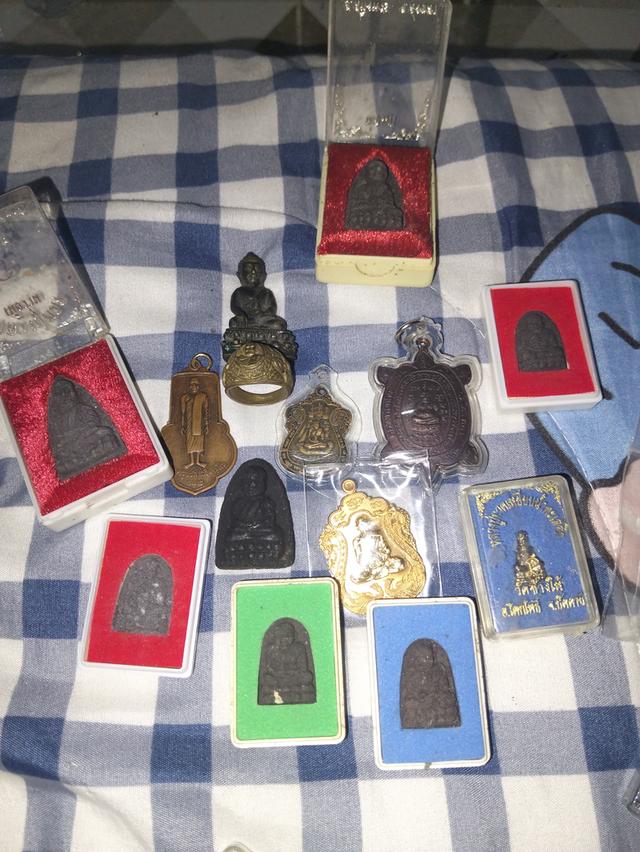 พระเครื่องเก็บสะสมมานานแล้ว รูปที่ 4